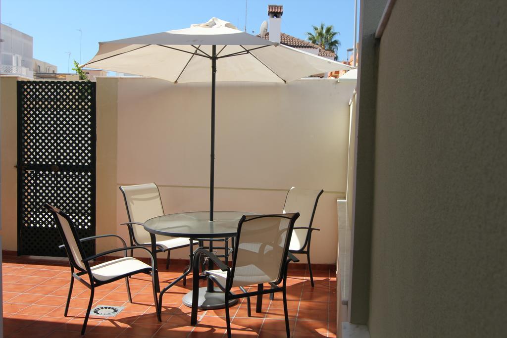 Summerland Apartments Rota Buitenkant foto